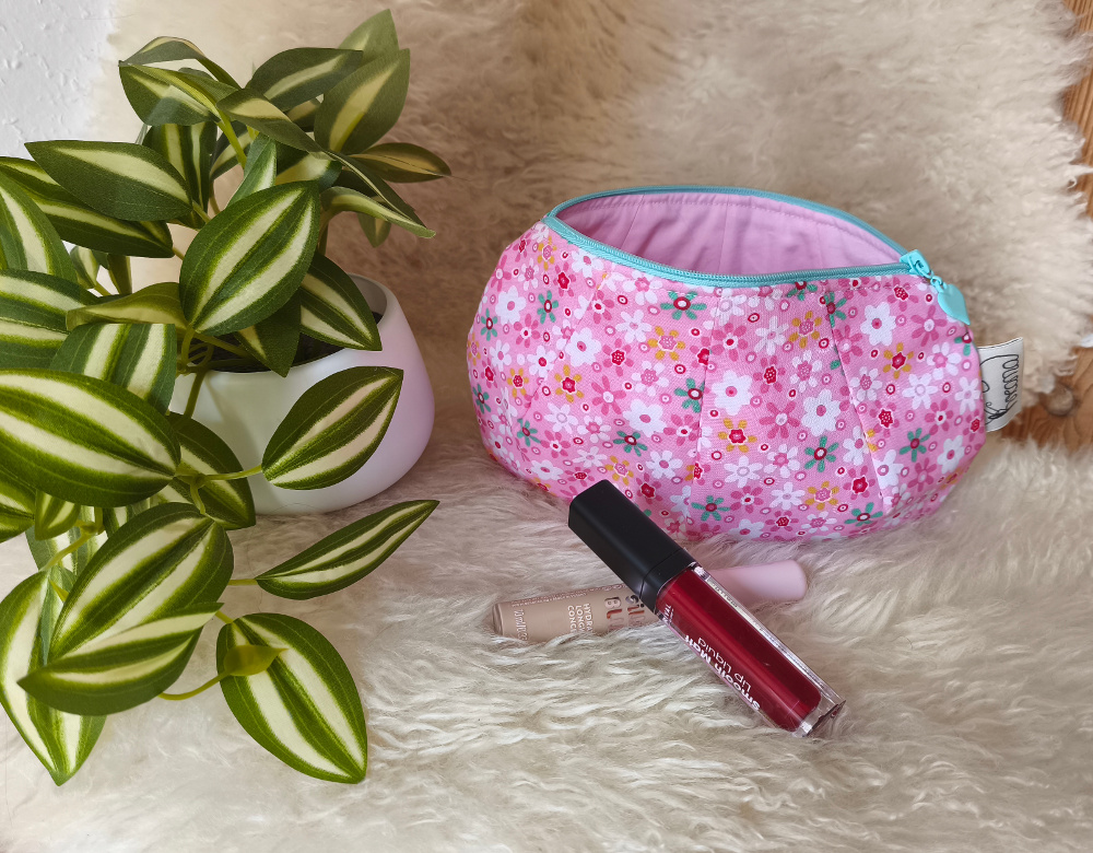 Kosmetiktasche-RV-Kreana-ros-türkis-mit-Blümchen-Produktbild