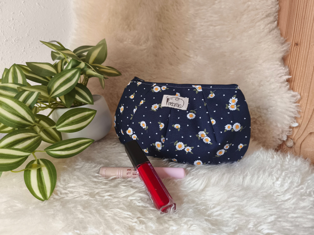 Kosmetiktasche-RV-Kreana-dunkelblau-mit-Blümchen-Produktbild