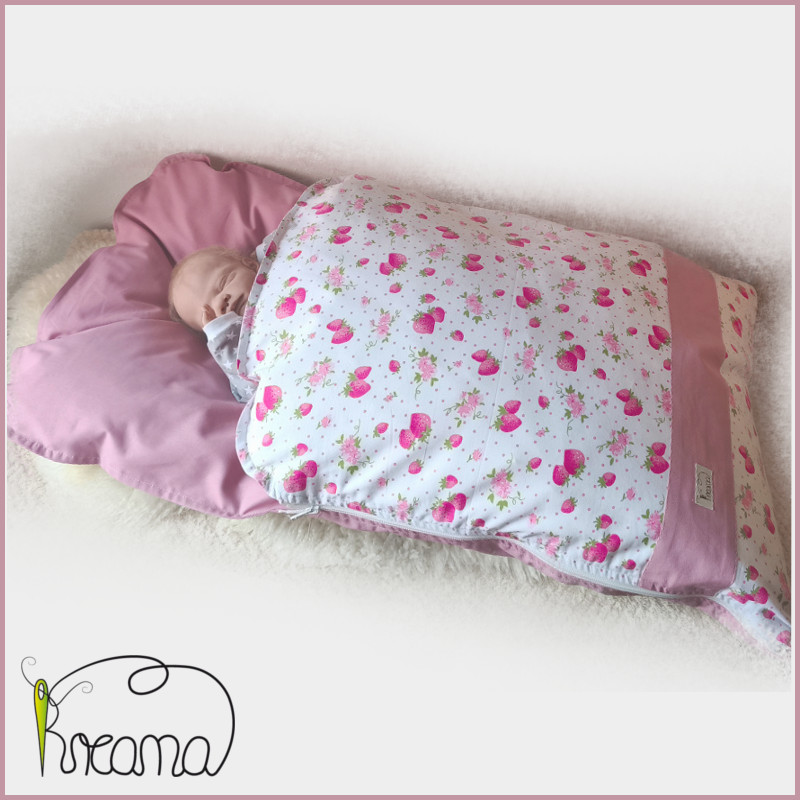 Steckkissen-Babyschlafsack-Größe-2-von 6-12-Monate-Ganzjahressteckkissen-Webstoff-Erdbeeren-uni-rosa