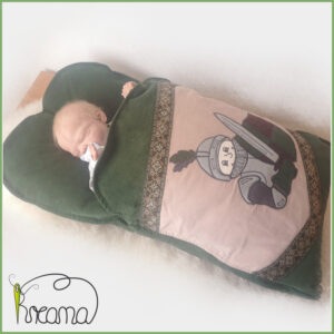 Steckkissen-Wintersteckkissen-Babyschlafsack-Cord-dunkelgrün-Ritter